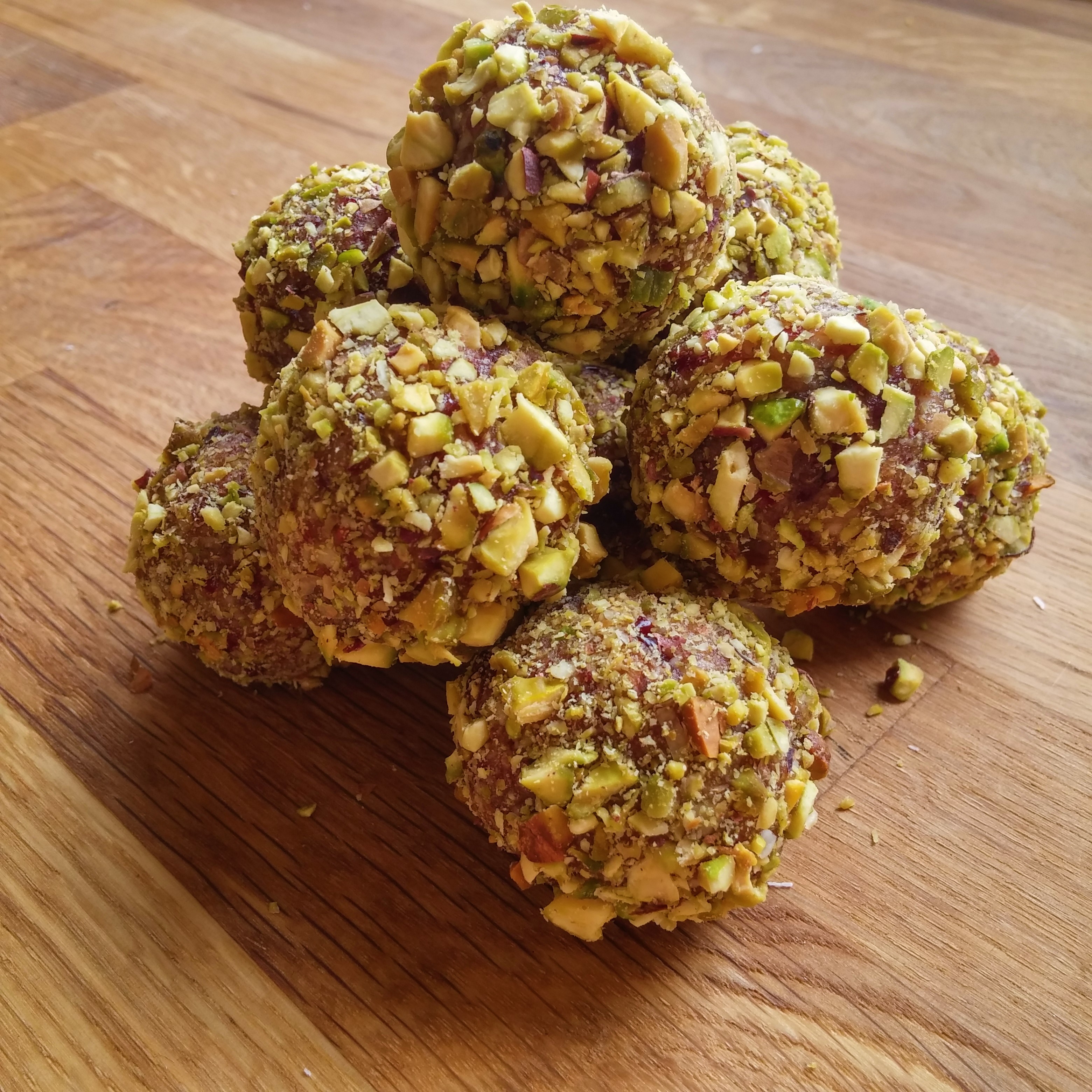 pistachio and lemon energy balls