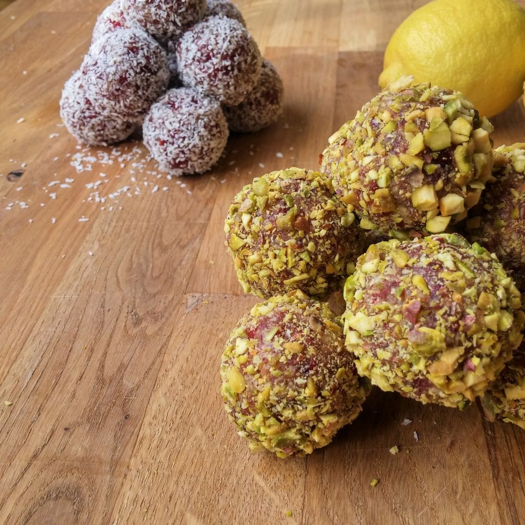 pistachio and lemon energy balls