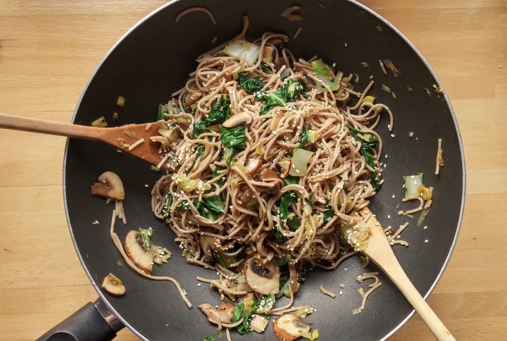 Super Easy Soba Noodle Recipe - Let's Brighten Up