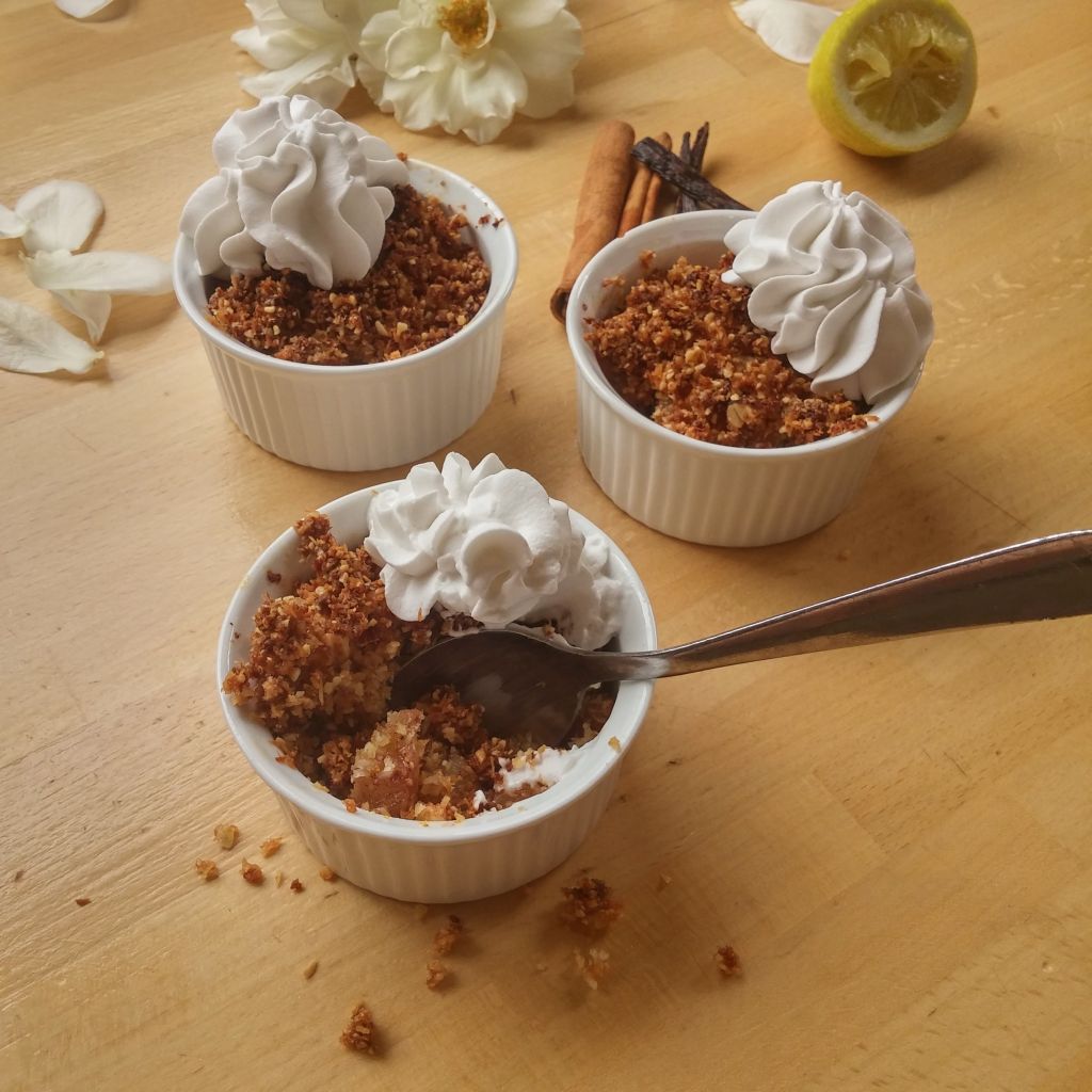 apple and coconut crumble