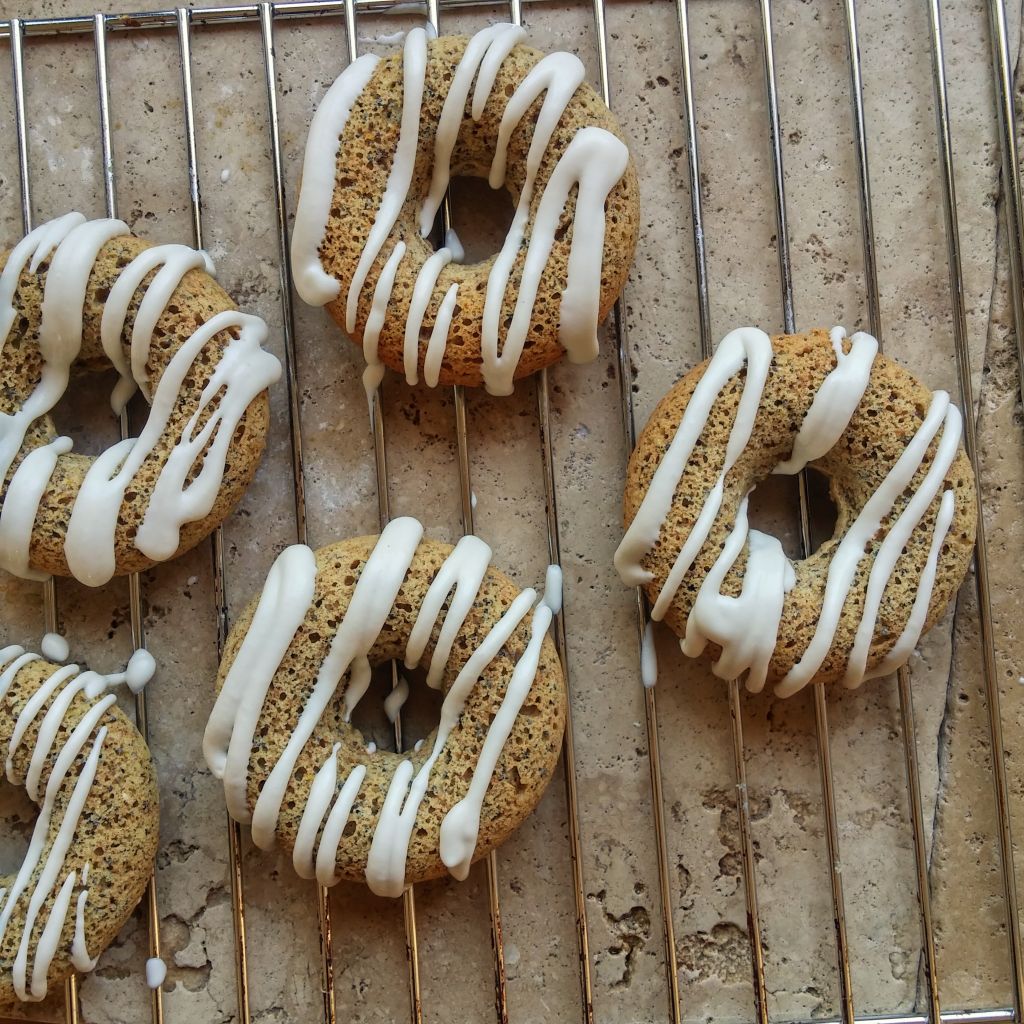 orange and poppy seed baked donuts