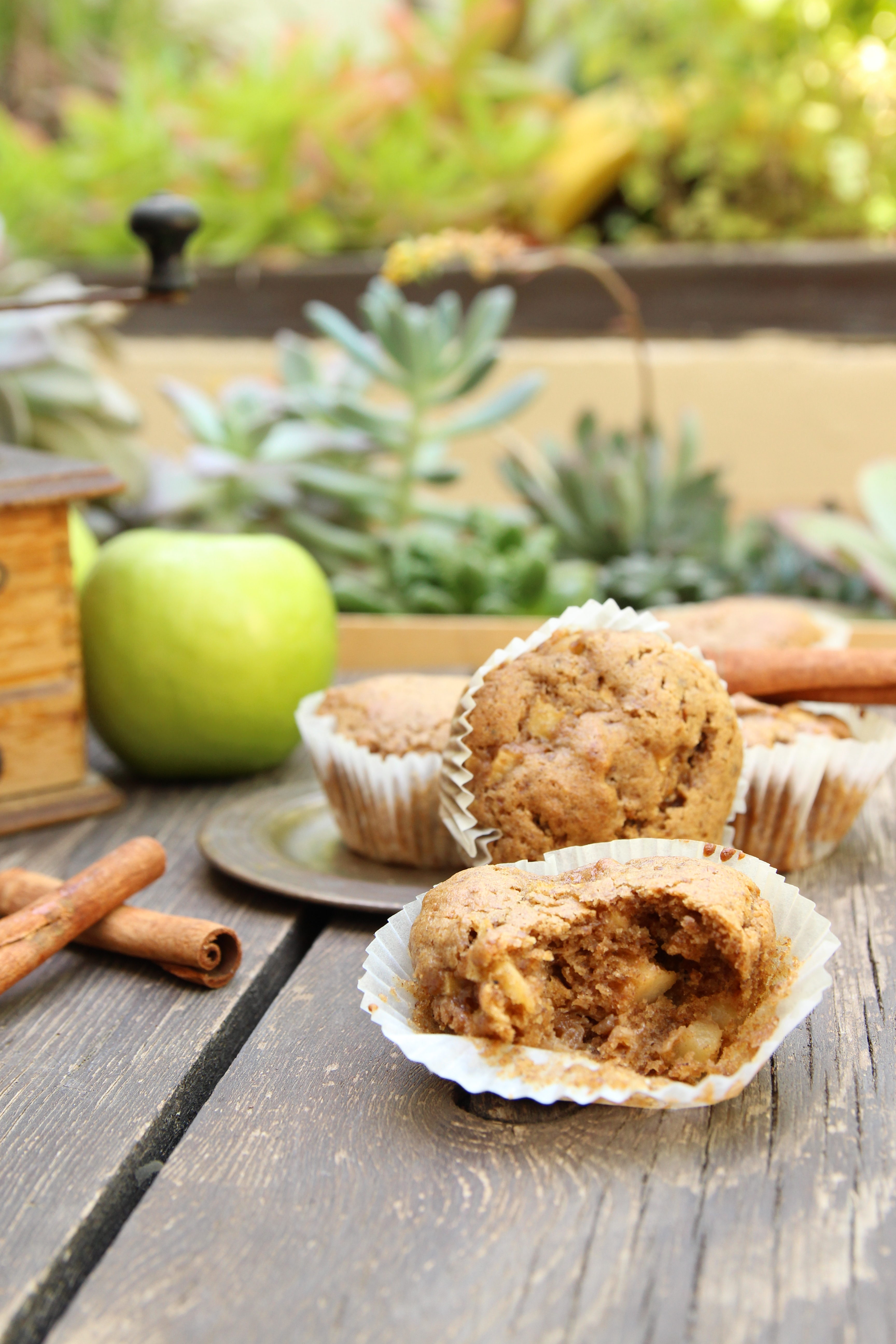 vegan apple muffins