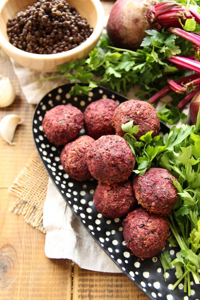 baked vegan beetroot and black lentil balls