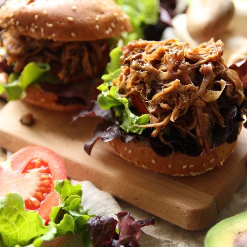 vegan pulled mushroom burger